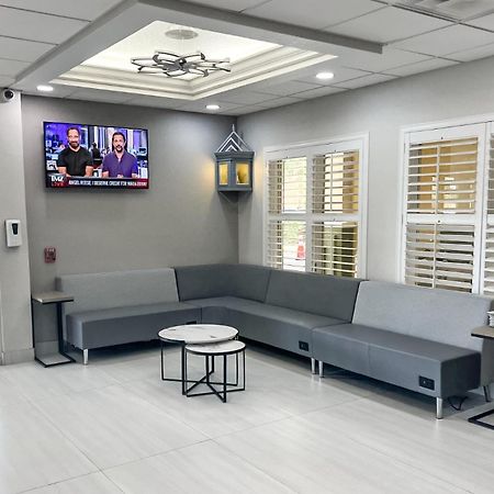 Quality Inn Airport - Cruise Port Tampa Zewnętrze zdjęcie