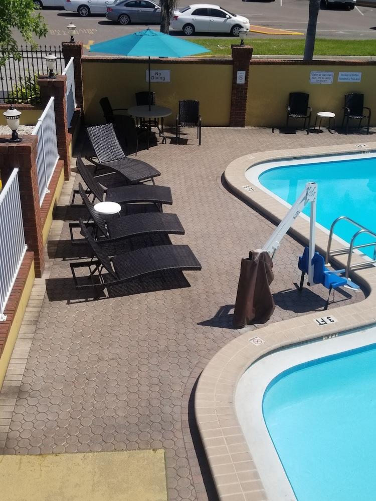 Quality Inn Airport - Cruise Port Tampa Zewnętrze zdjęcie